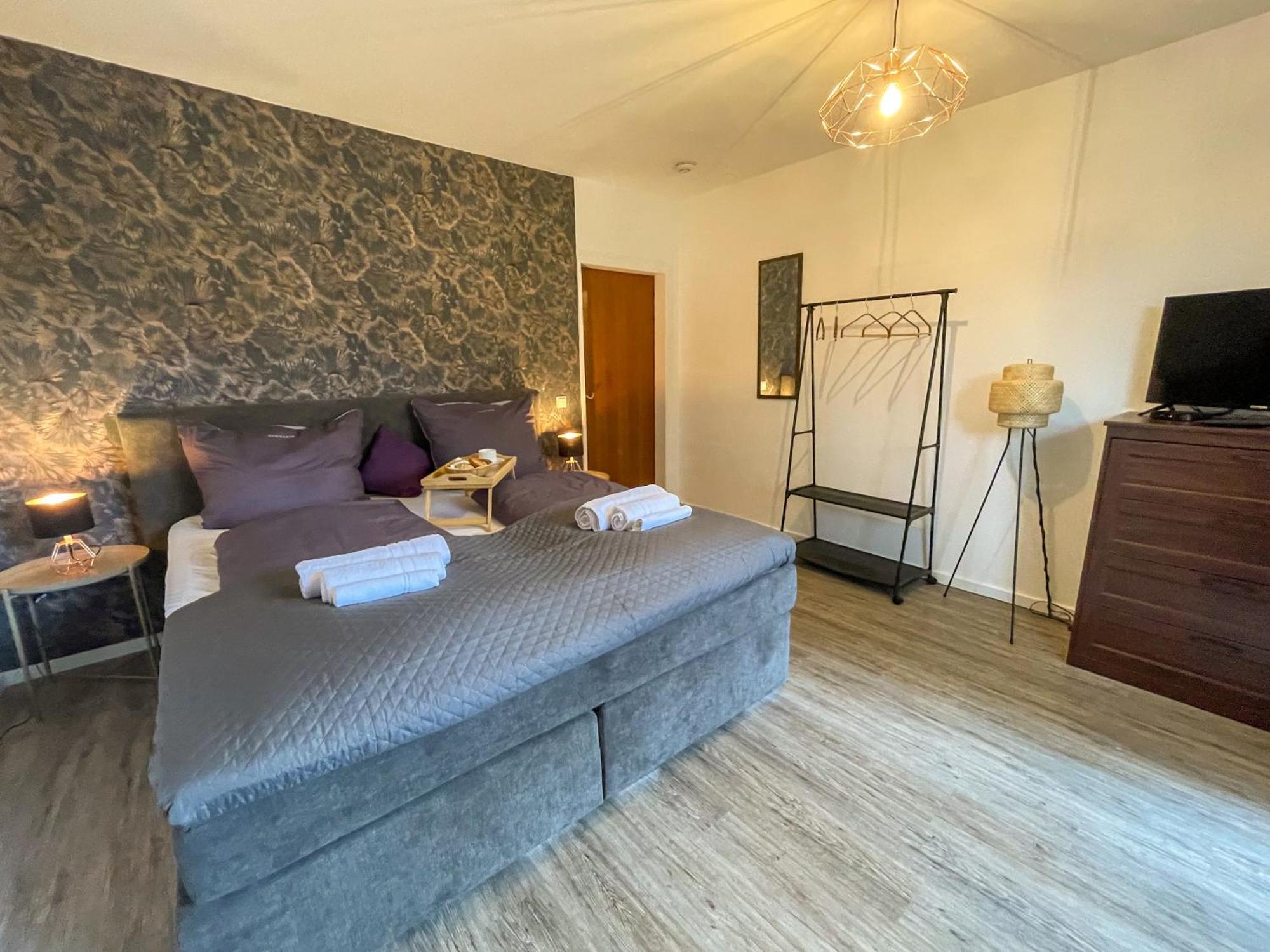 Lalelou Braunlage, Perfekt Fuer Familien, Zentral Mit Garten 120qm, Inkl Waeschepaket Und Wlan, Boxspringbett, 6 Personen Apartment Braunlage