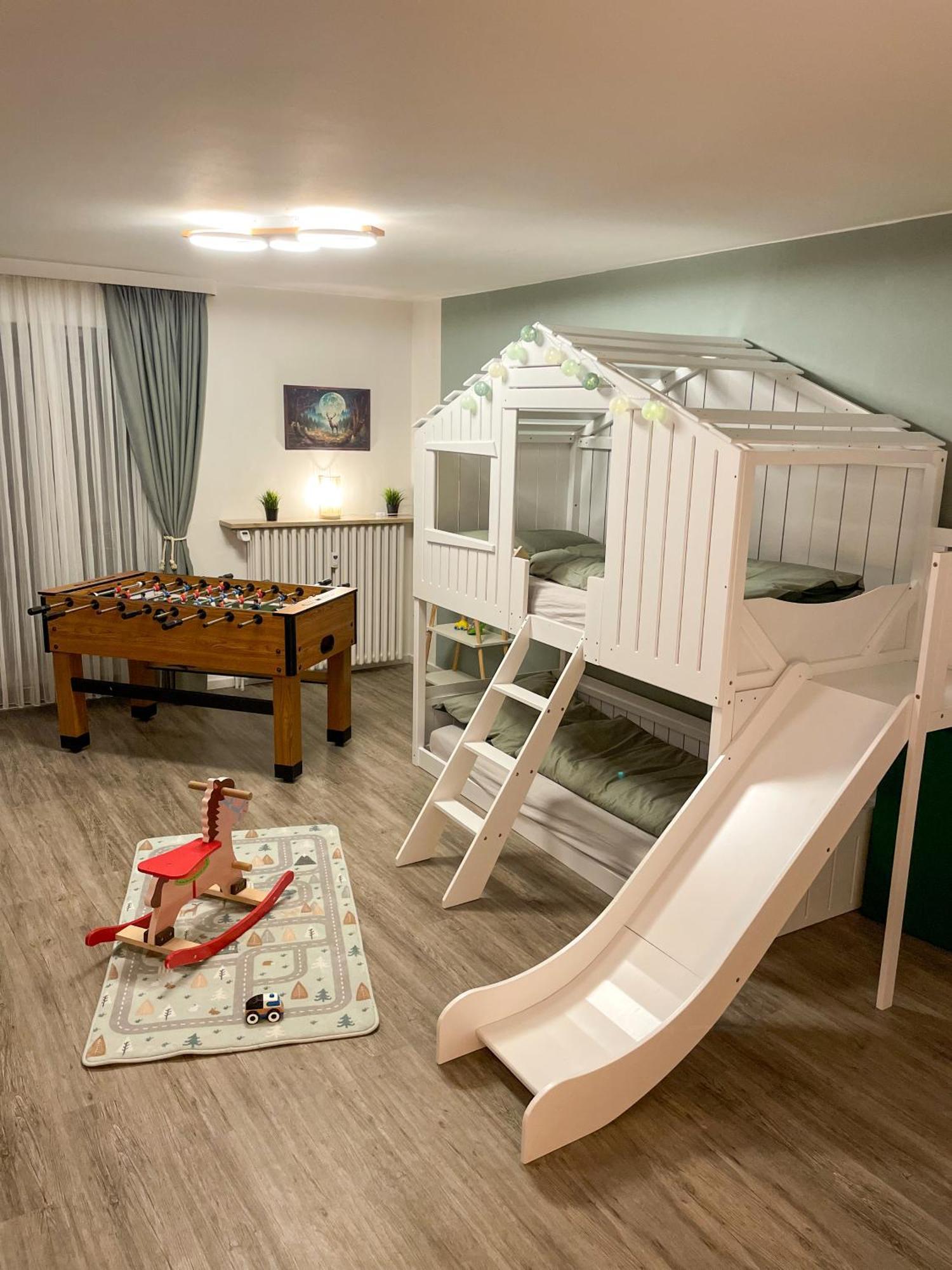 Lalelou Braunlage, Perfekt Fuer Familien, Zentral Mit Garten 120qm, Inkl Waeschepaket Und Wlan, Boxspringbett, 6 Personen Apartment *